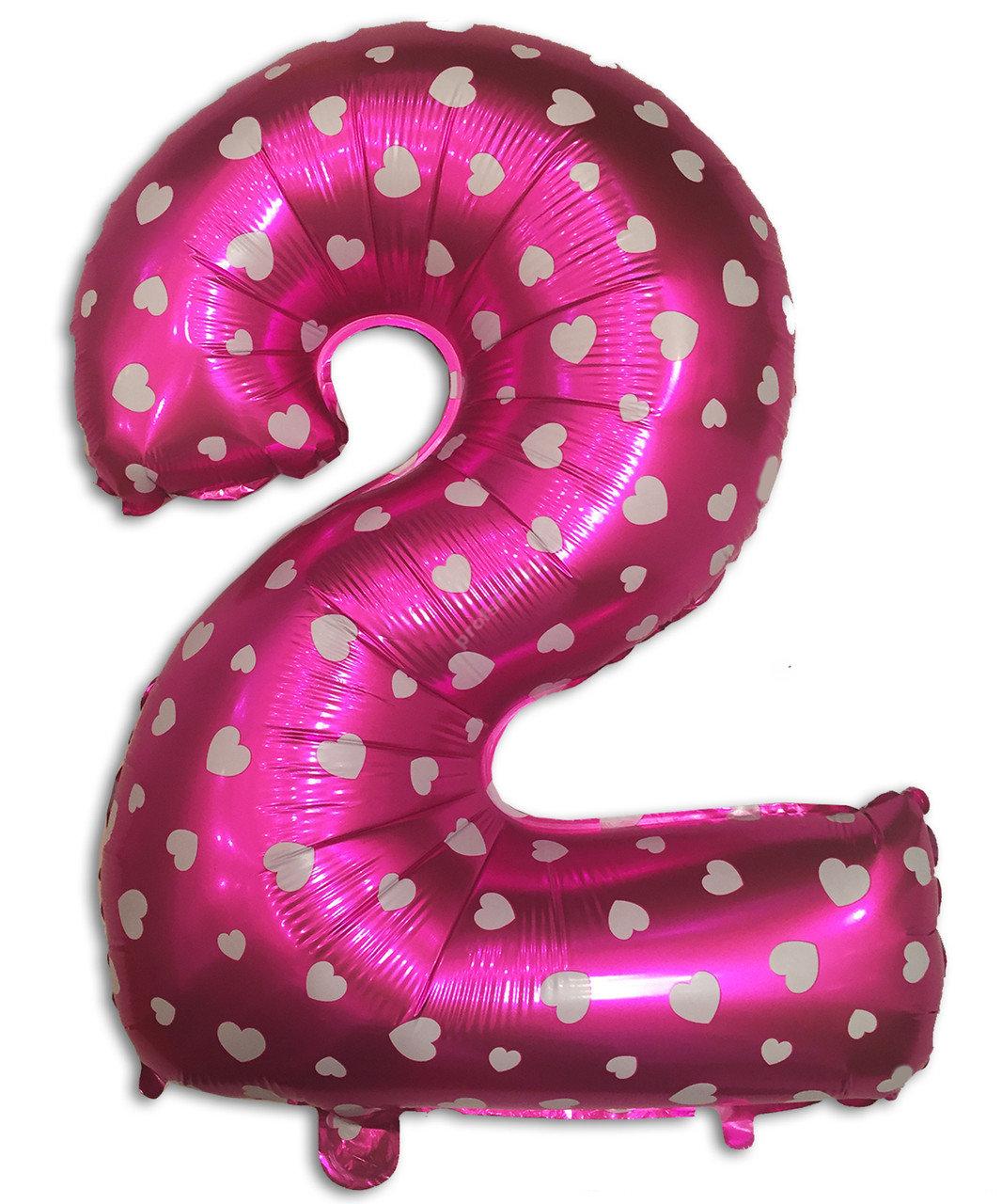 Фольгированная цифра розовая с белым сердечком «два»